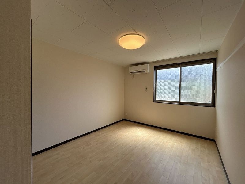 LEONEXT Read & Nana 거실