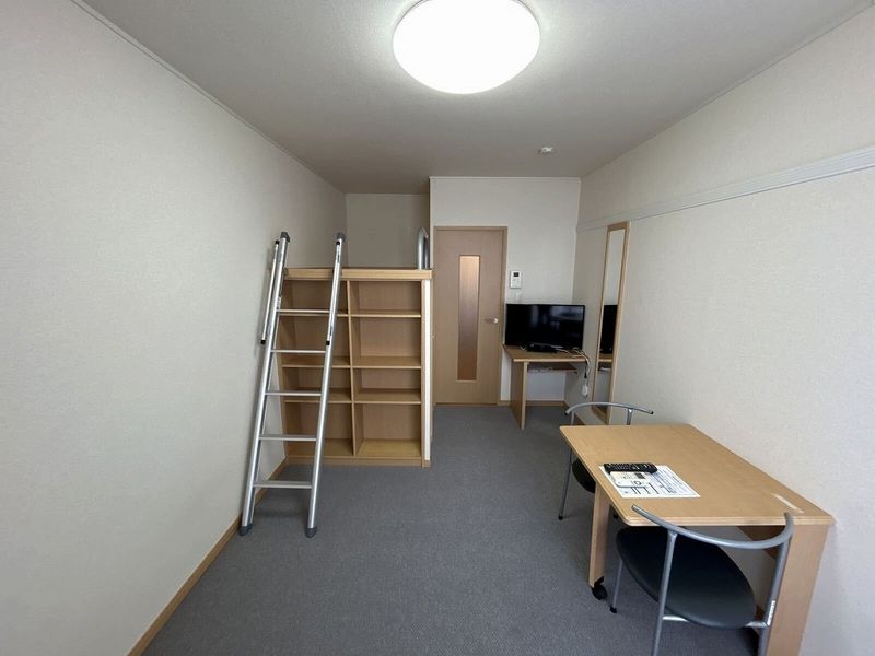 レオパレスフリージア 居間