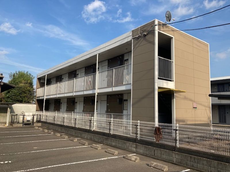 レオパレスセジュールコート　チヨダ２１ 外観