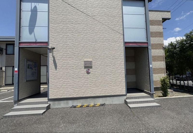 レオパレスＬａｐｉｎ エントランス