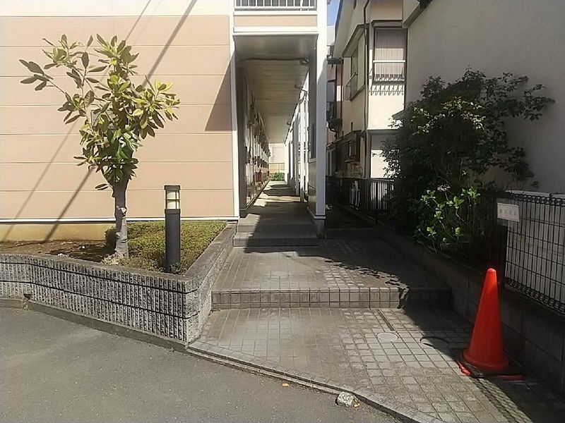 レオパレスエスペランサＡ エントランス
