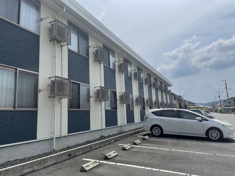 レオネクスト楓 駐車場