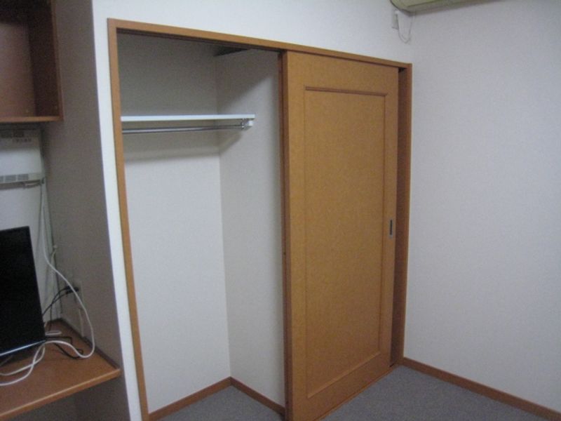 レオパレスゆうとぴあ 収納
