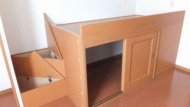 レオパレスクレスト石原 寝室