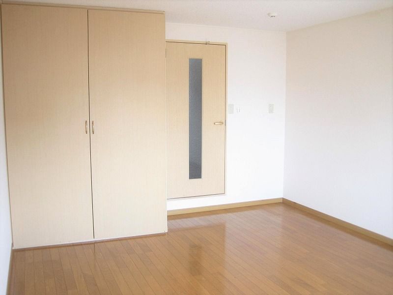 レオパレス岩波