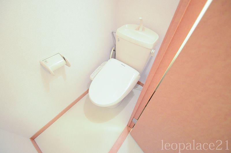 レオパレスＬＩＲＡ トイレ