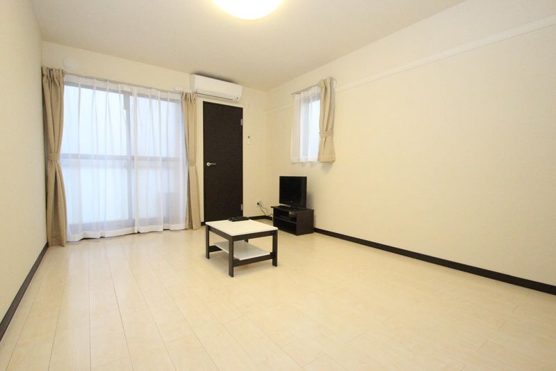 レオネクストメルベーユ則松 居間