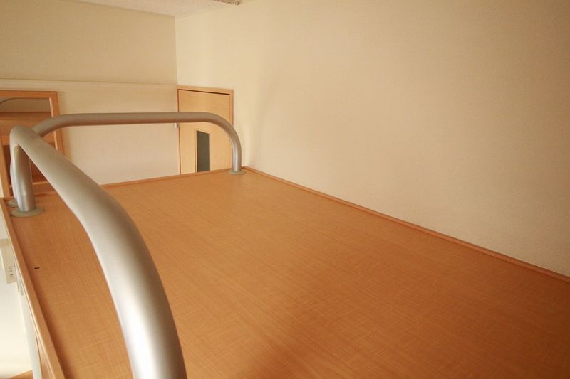 レオネクストモミの木 寝室