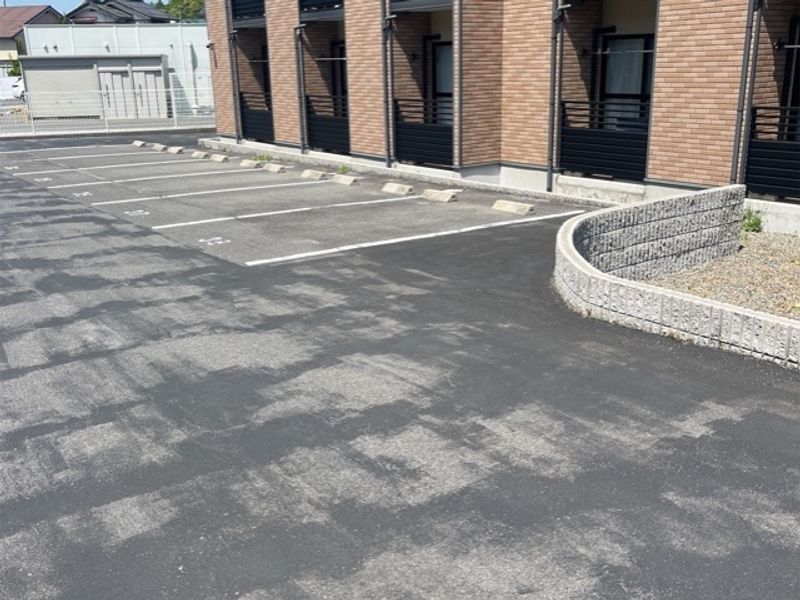 レオネクストクレールⅡ 駐車場