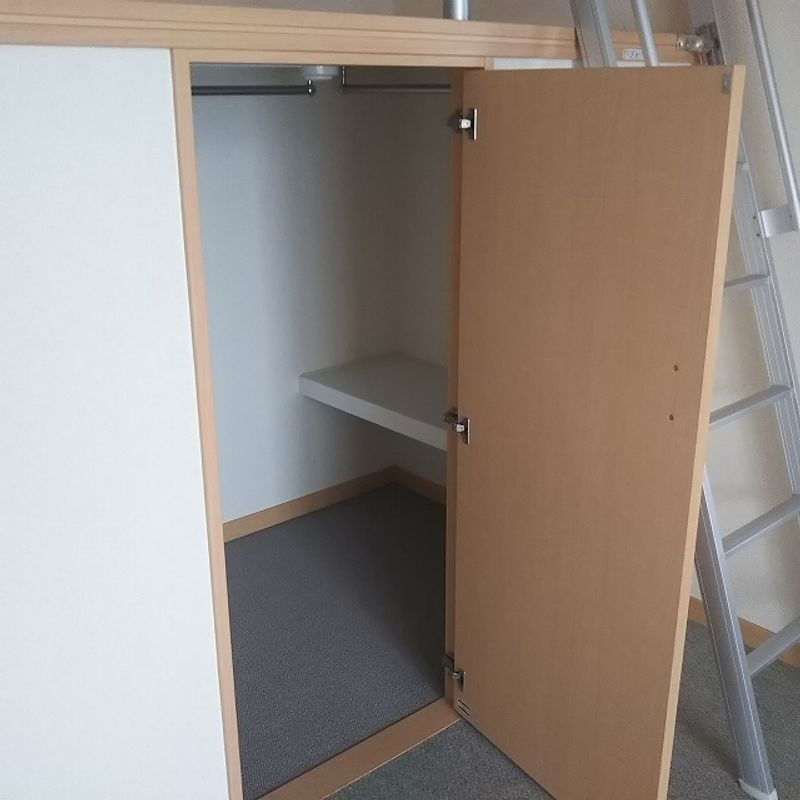 レオパレスバンリュ 収納