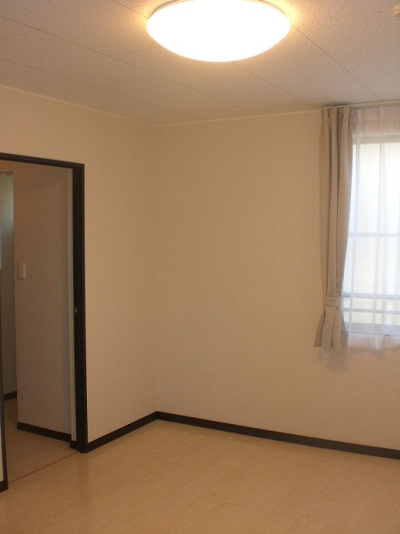 LEONEXT Crest Court 거실