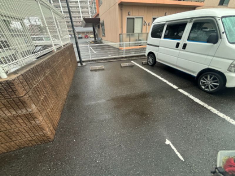 レオパレスＧＯＳＡＭＡＲＵ 駐車場