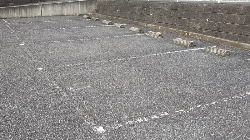 レオパレスサザンガーデン 駐車場