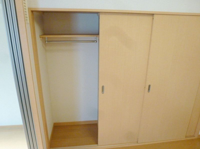 レオパレスエスペランサ 収納