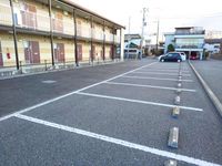 レオパレスラップウィング 駐車場