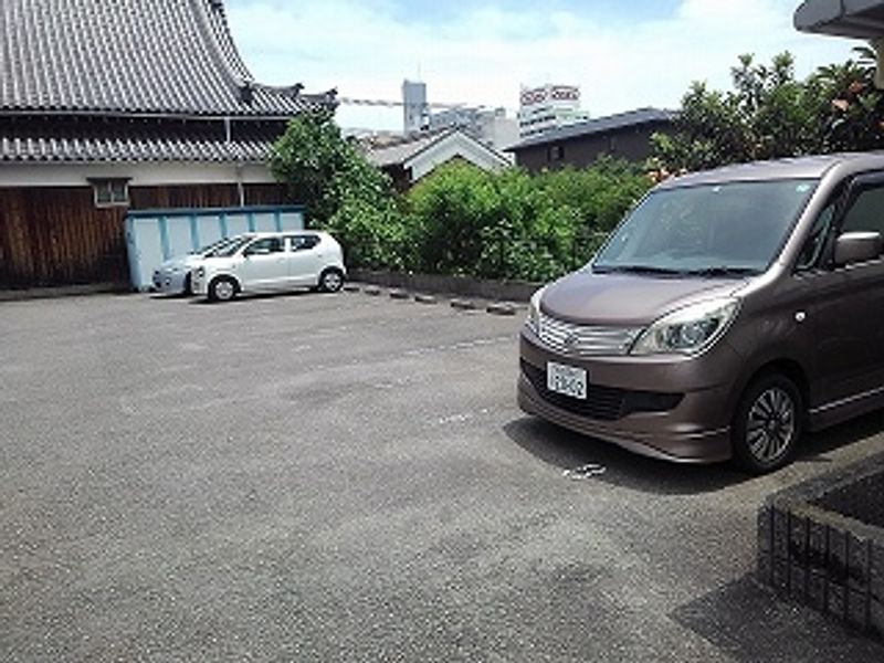 レオパレスＧＲＥＥＮ　ＧＡＢＬＥＳ 駐車場