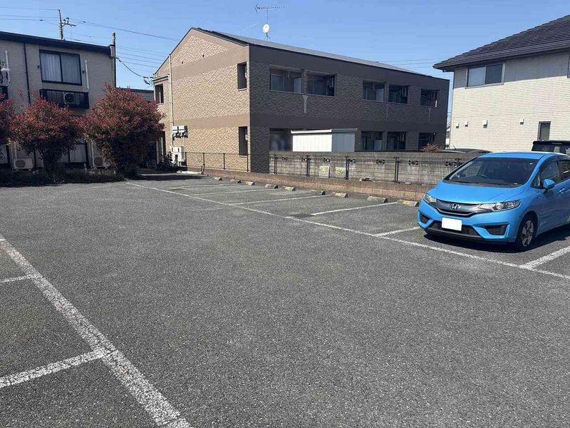 レオパレスフォレスト　浅羽野 駐車場