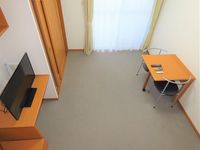 レオパレスらいちょう 居間