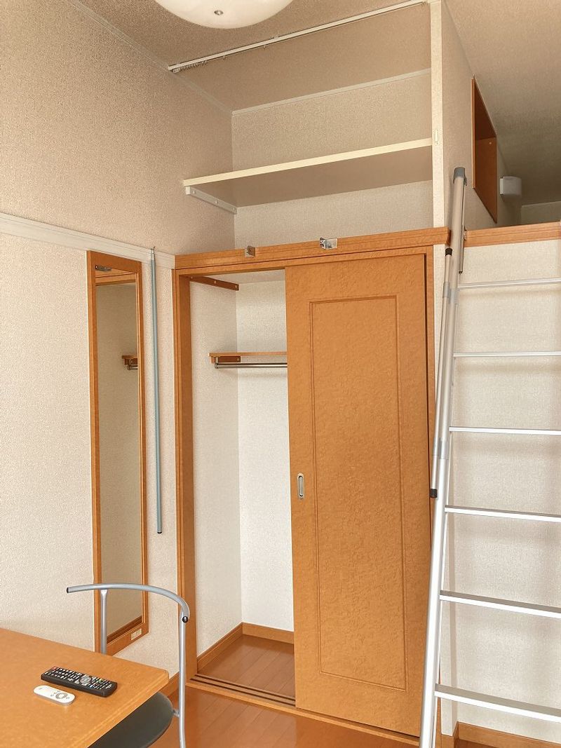 レオパレスユータス　Ⅱ 収納