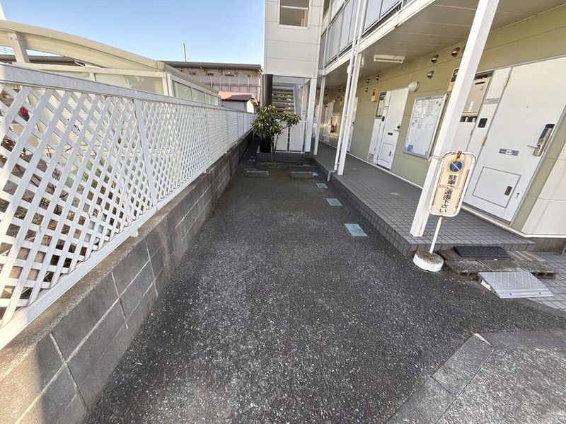 レオパレスＦＩＴⅡ 駐車場