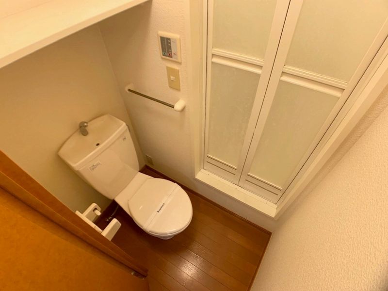 レオパレスシェソワ　城南 トイレ