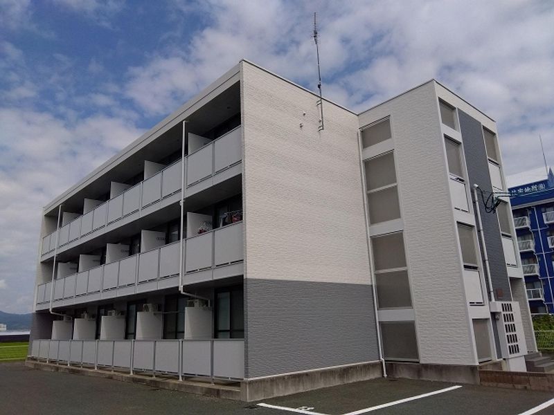 レオパレスクリスタル 外観