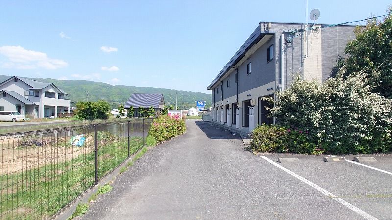 レオパレスアルクス　０８ 外観