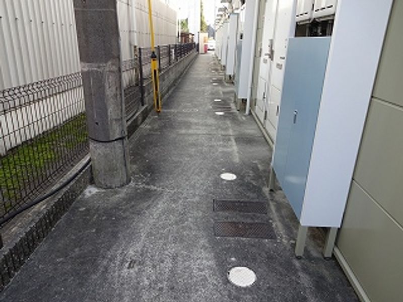 レオパレスプレミール 玄関