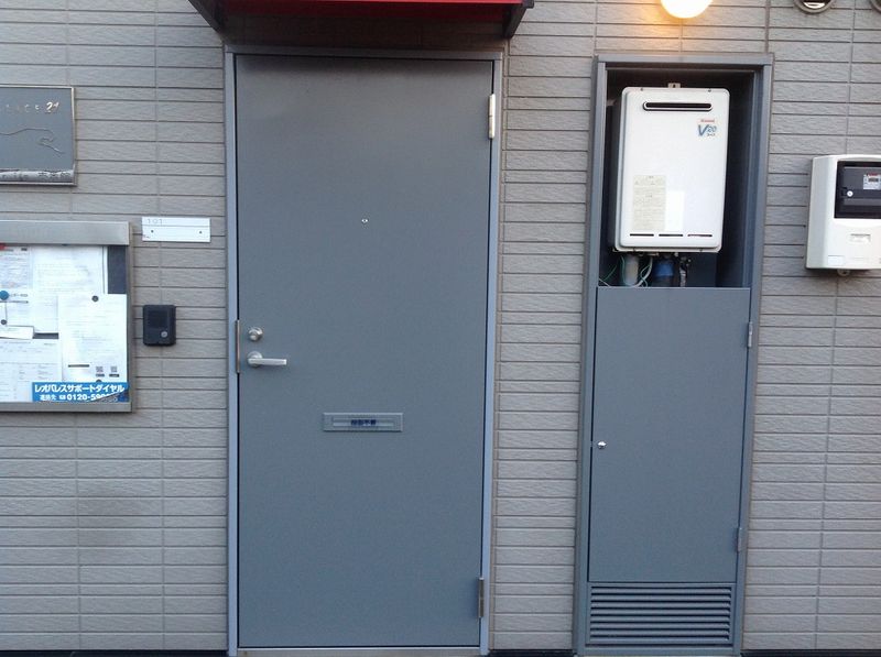レオパレスＭｏｕＩｒｉｓ壱番館 玄関