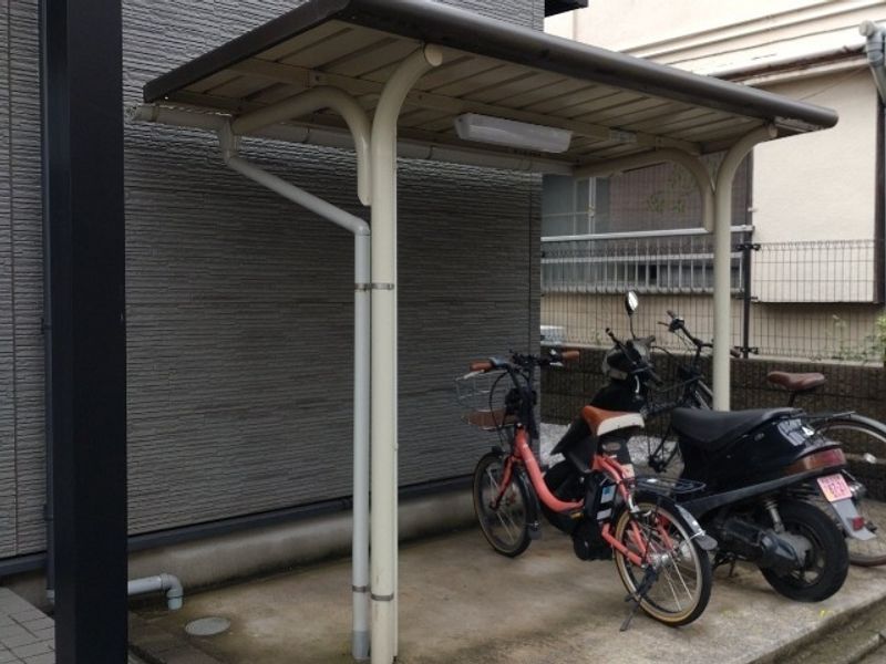 レオパレスＫＡＫＩＺＡＷＡ 共用部分