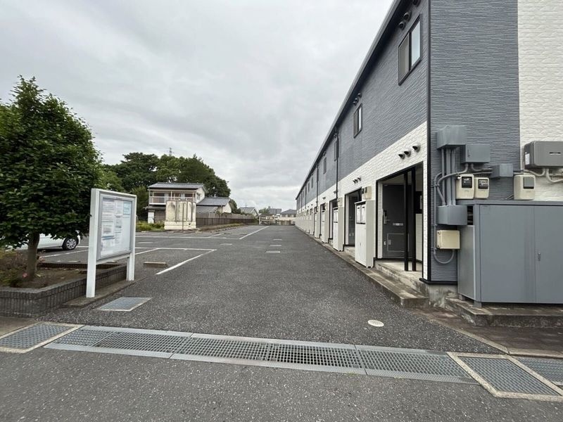 レオパレスラピュタ 駐車場