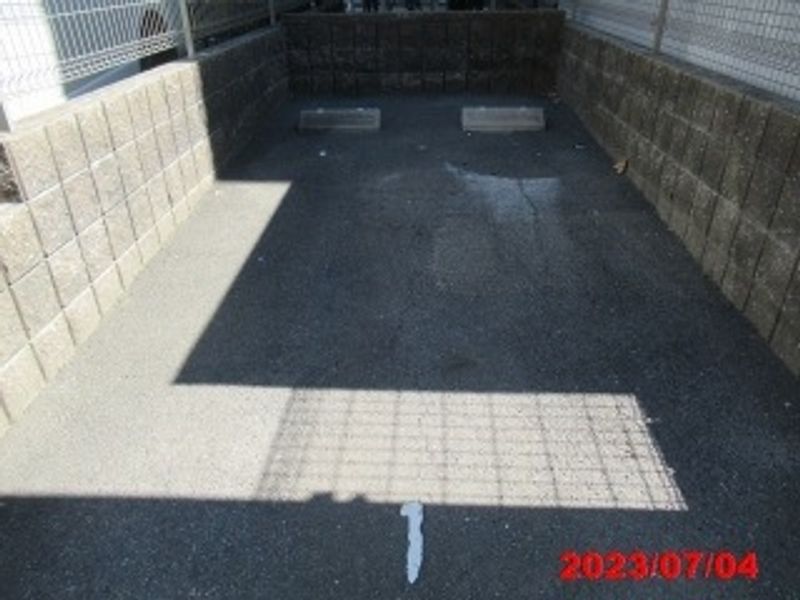 レオパレス新栄 駐車場