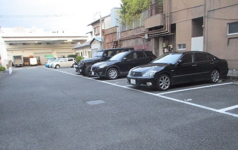 レオパレス西島ＷＥＳＴ 駐車場
