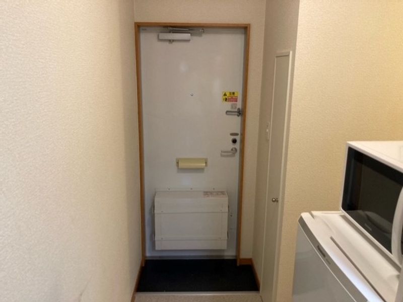レオパレスセコ壱番館 玄関