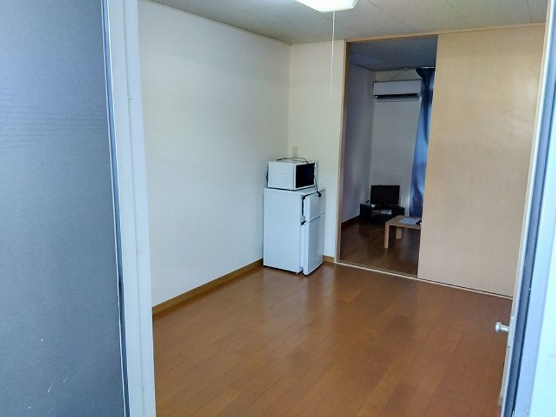 レオパレスフューチャー 居間