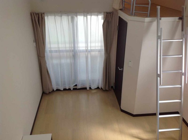 レオネクストＫＯＭＡＯＫＡ 居間