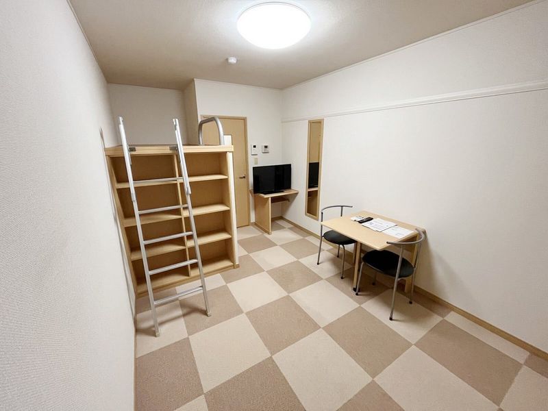 leopalace Aster Living room