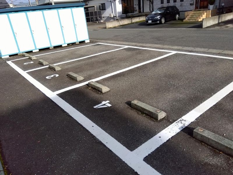 レオパレス吉原 駐車場