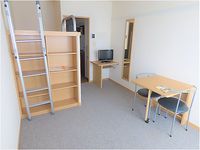 レオパレス宮原 居間