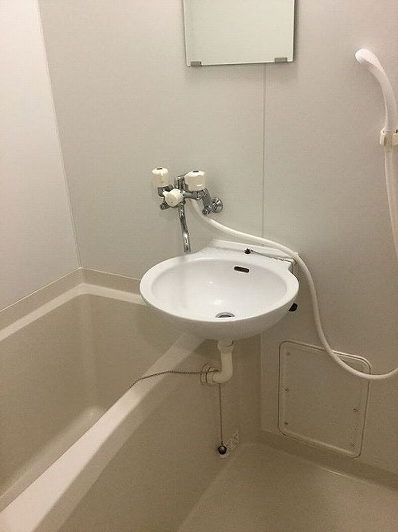 レオパレスカタソネ 風呂
