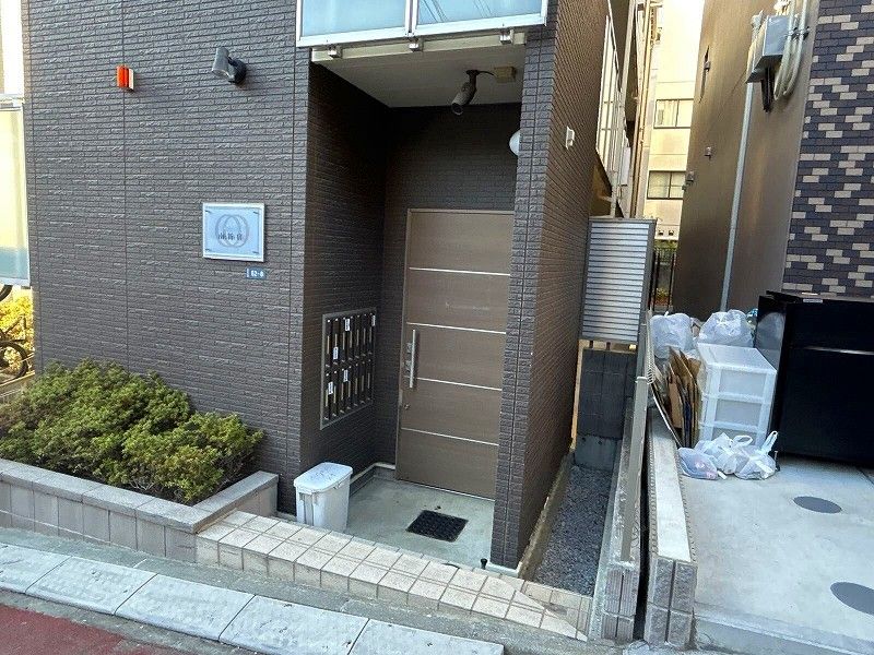 レオネクスト南新宿 エントランス