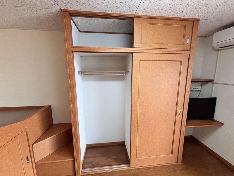 レオパレススカイ 収納