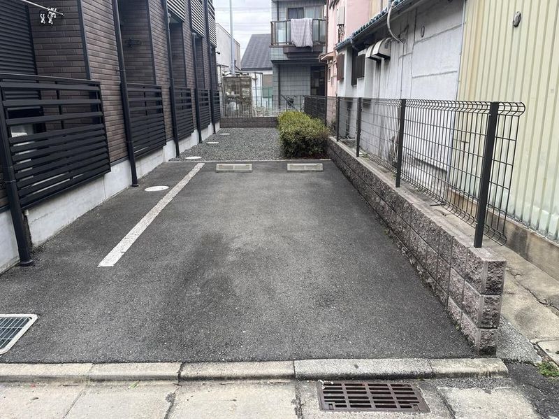 レオネクストＬｏｖｉｎ　Ⅲ 駐車場