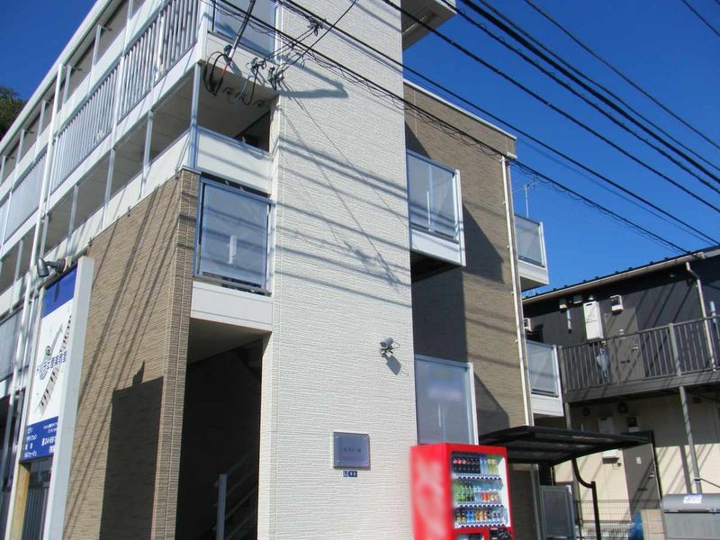 レオパレスネストⅢ 外観