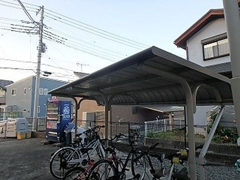 レオパレスキュプロス 共用部分