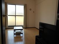 ミランダヴァーデュラス東豊田 居間