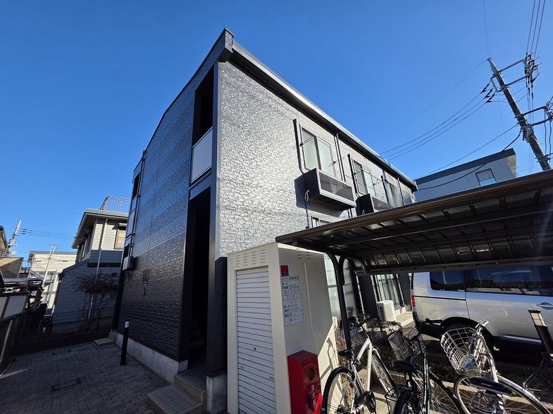 レオパレスシャルマン北越谷Ⅵ 外観