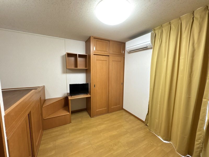 レオパレスアサクラⅡ 居間