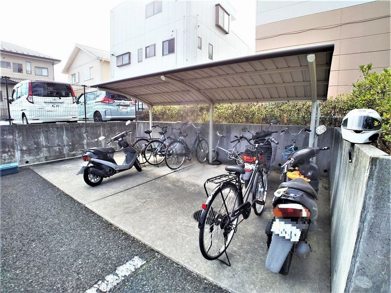 レオパレスルミエール０２ 共用部分