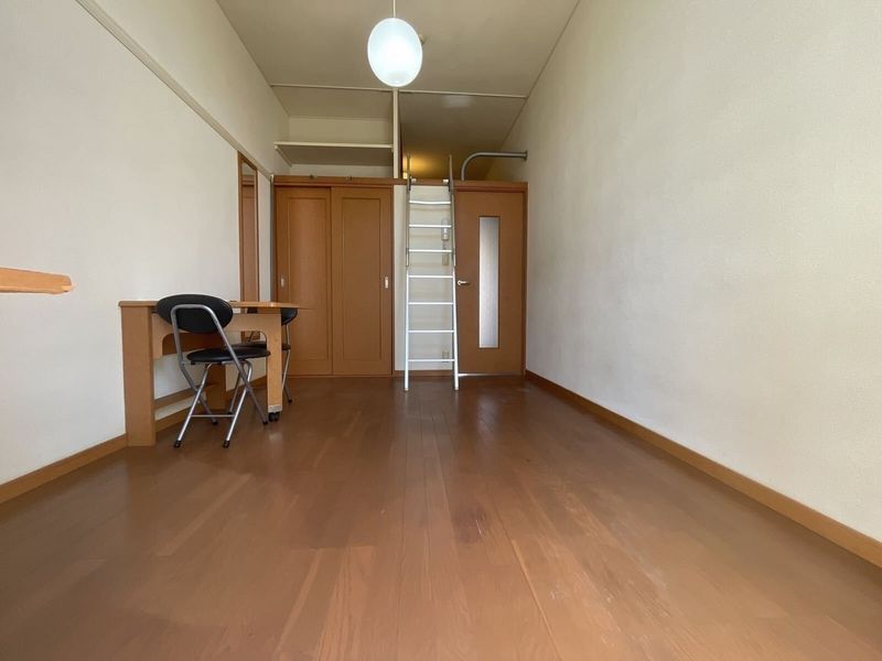 レオパレスプレミール 居間